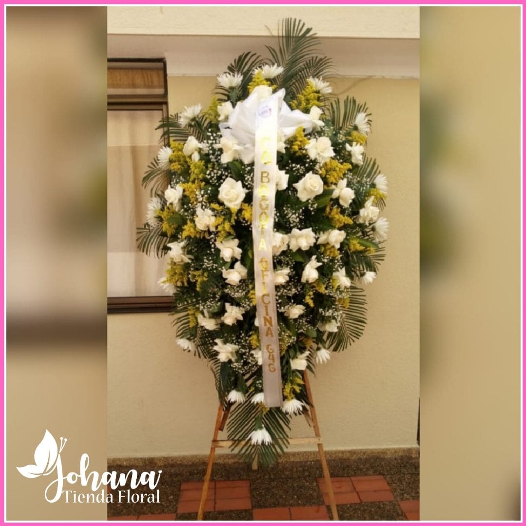 Cascada fúnebre Blanca - Floristería Johana Tienda Floral en Villavicencio